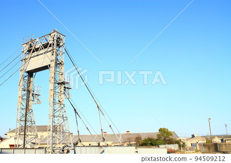 Scenery of Yokkaichi City, a rare movable railway bridge (Suehiro Bridge) 94509212