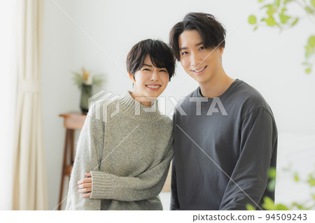夫婦客廳冬天 94509243