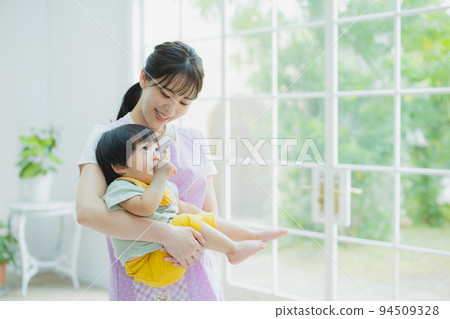 Childminder  94509328
