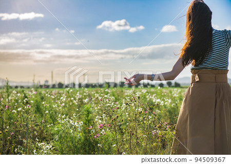 Cosmos and women Cosmos and women 94509367