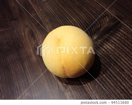 peach peach 94511680