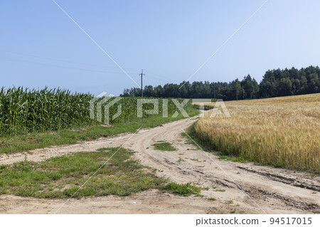 Gravel highway in rural areas Gravel highway in rural areas 94517015