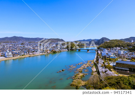 從愛知縣犬山市國寶犬山城樓眺望 從愛知縣犬山市國寶犬山城樓眺望 94517341