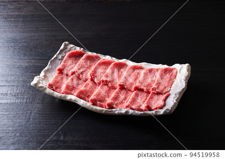 Thinly sliced Japanese beef thigh 200g Thinly sliced Japanese beef thigh 200g 94519958