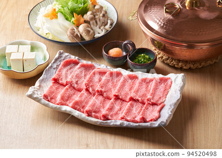 Thinly sliced Japanese beef thigh 200g Thinly sliced Japanese beef thigh 200g 94520498