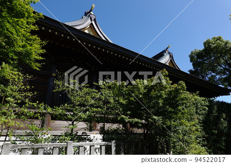 Samukawa Shrine Shrine building from the side Samukawa Shrine Shrine building from the side 94522017
