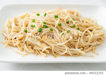 stir-fried golden needle mushroom with butter 94522255