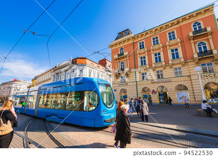克羅地亞首都薩格勒布的城市景觀 *部分軟焦點 94522530