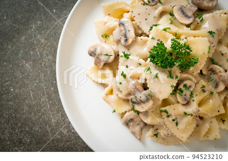 farfalle pasta with mushroom white cream sauce 94523210
