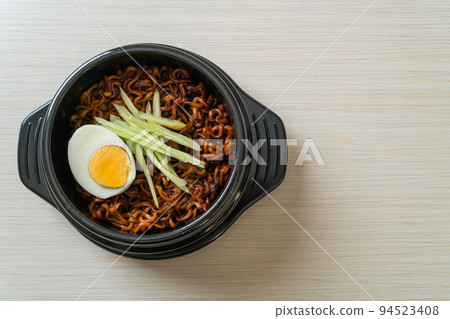 Korean Instant Noodle with Black Bean Sauce (Jajangmyeon or JJajangmyeon) Korean Instant Noodle with Black Bean Sauce (Jajangmyeon or JJajangmyeon) 94523408