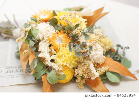 Dried flower bouquet Dried flower bouquet 94525954