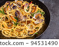 Seafood pasta with clams Spaghetti alle Vongole 94531490