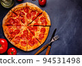 Hot homemade Pepperoni pizza 94531498