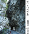 岩石隧道 94532495