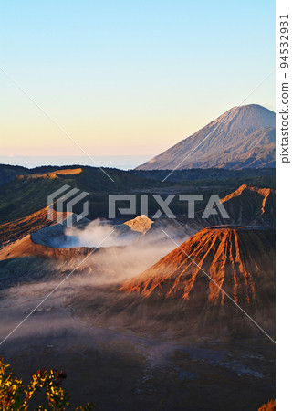 婆羅摩山,印度尼西亞爪哇的聖山 婆羅摩山,印度尼西亞爪哇的聖山 94532931