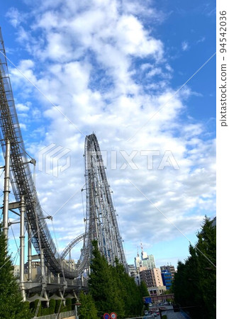 Scenery with a roller coaster in Tokyo Dome City Scenery with a roller coaster in Tokyo Dome City 94542036