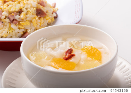 杏仁豆腐（橘子和菠蘿） 94543166