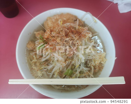 拉麵小岩次郎拉麵(少面) 拉麵小岩次郎拉麵(少面) 94548291