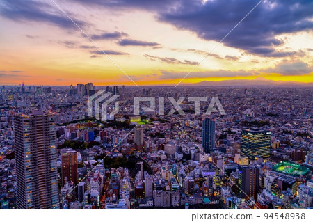 Mt. Fuji and Tokyo cityscape at dusk 94548938