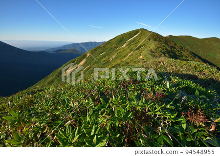 從富士山的東側眺望通往長崎山和大倉山的山脊 從富士山的東側眺望通往長崎山和大倉山的山脊 94548955