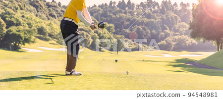 golf course with green grass 94548981