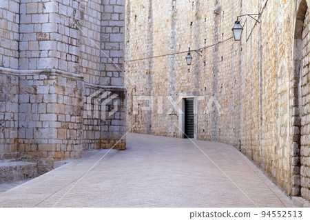 Narrow street inside Dubrovnik old town, Croatia Narrow street inside Dubrovnik old town, Croatia 94552513
