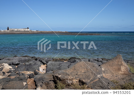 Atlantic ocean and an abandoned house, Arrecife Atlantic ocean and an abandoned house, Arrecife 94553201