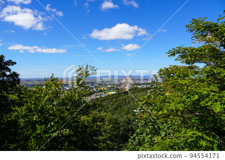 Looking towards the amusement park from the observatory of Iwamizawa Park Looking towards the amusement park from the observatory of Iwamizawa Park 94554171