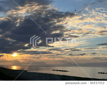 Sky and sea at dusk 94557353