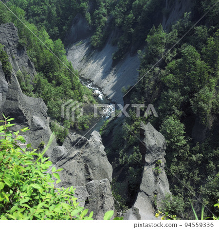 gorge gorge 94559336