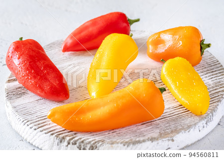 Fresh sweet peppers 94560811