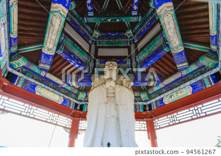 Court architectural style "Stone statues against the backdrop of the sunshine and the scenery of the court" Tourist attraction: Ariake no Sato Sisui Confucius Park Court architectural style "Stone statues against the backdrop of the sunshine and the scenery of the court" Tourist attraction: Ariake no Sato Sisui Confucius Park 94561267