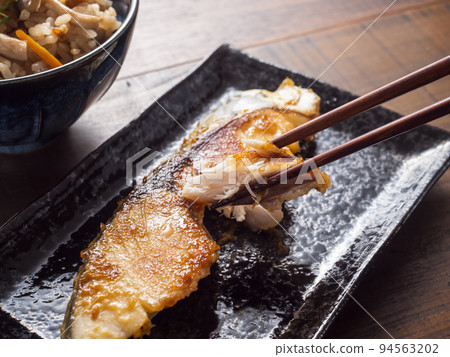 Bamboo grill of Saikyo 94563202