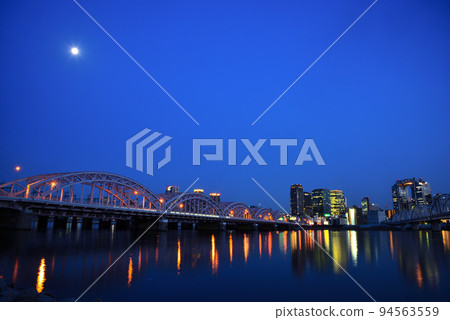 Evening and night view of Umeda from Osaka Yodogawa riverbed 94563559