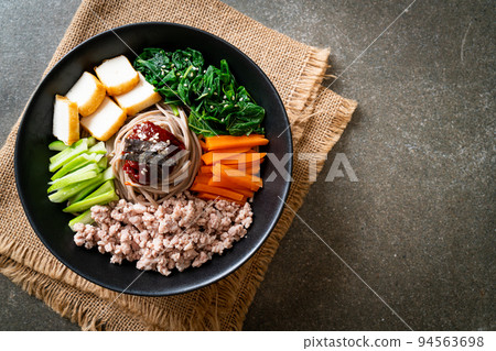 Korean spicy cold noodles 94563698