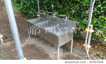露營地的供水和洗手盆 露營地的供水和洗手盆 94563946