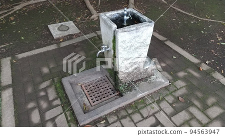 露營地的飲水機 露營地的飲水機 94563947