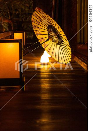 京都東山的秋天 Shorinji Temple 點亮日本傘 94564545