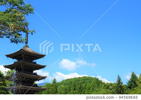 [Miyagi Prefecture] Jogi Nyorai Saihoji Five-storied Pagoda 94569688