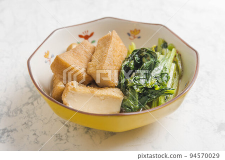 炸豆腐煮水菜 94570029