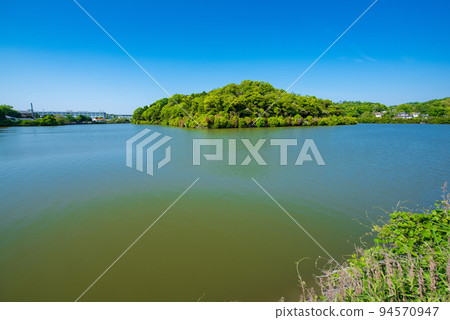 Nara City, Nara Prefecture Uwanabe Burial Mound 94570947