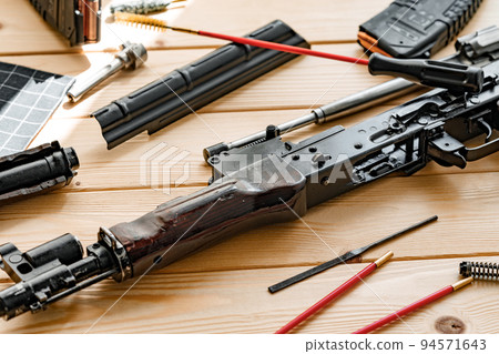 Gunsmith's working table for gun cleaning and maintaining Gunsmith's working table for gun cleaning and maintaining 94571643