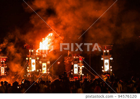 Abandoned festival 94576120