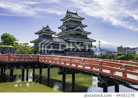 Matsumoto Castle Castle tower and buried bridge Matsumoto City, Nagano Prefecture 94581176