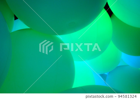 green balance ball 94581324