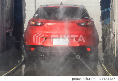 Self car wash machine Water splash 94583187