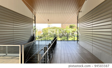 大戶川堤岸綠化和迴廊露台[大戶川邊露台/愛知縣岡崎市] 94583387