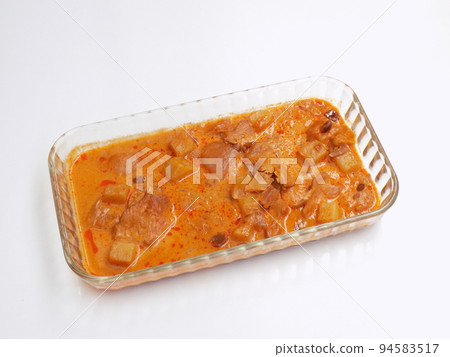 Retort massaman curry 94583517