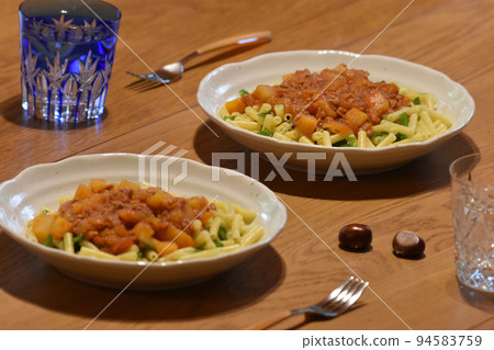 Macaroni pasta for lunch at the log house Macaroni pasta for lunch at the log house 94583759