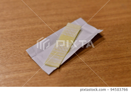 口香糖和包裝紙 口香糖和包裝紙 94583766